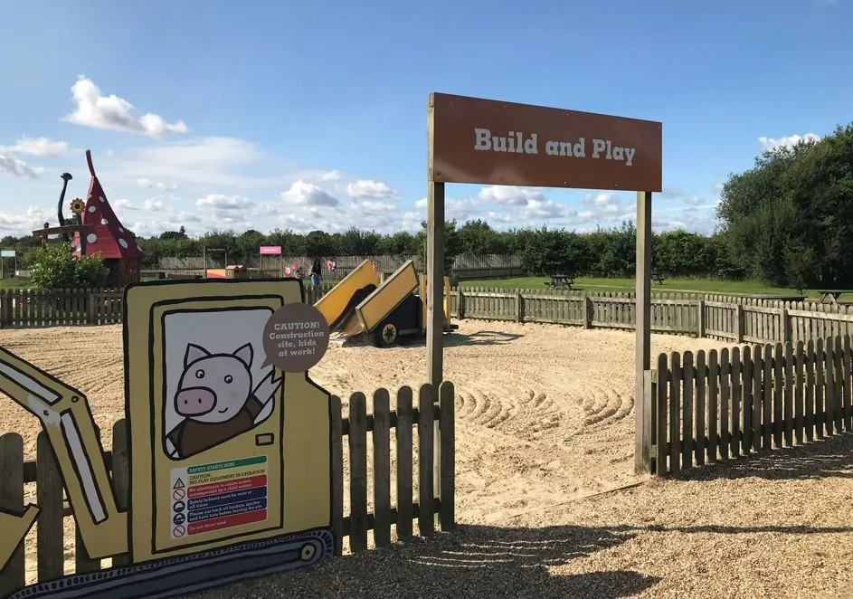 Build And Play